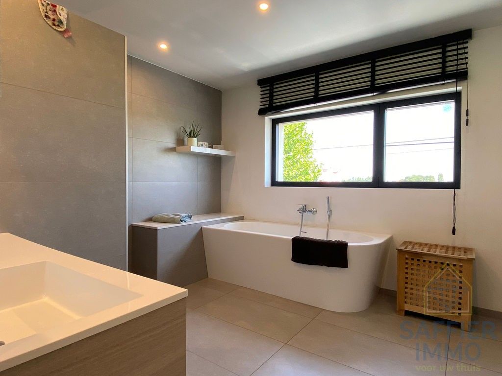 Ruime woning met 4 slaapkamers te huur in Pittem foto 21