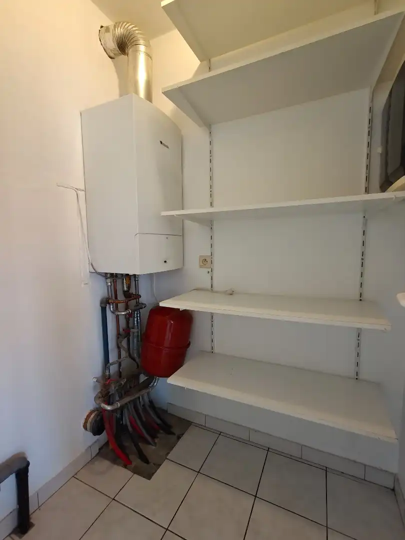 Appartement met garage op de tweede verdieping te Sint-Niklaas foto 5