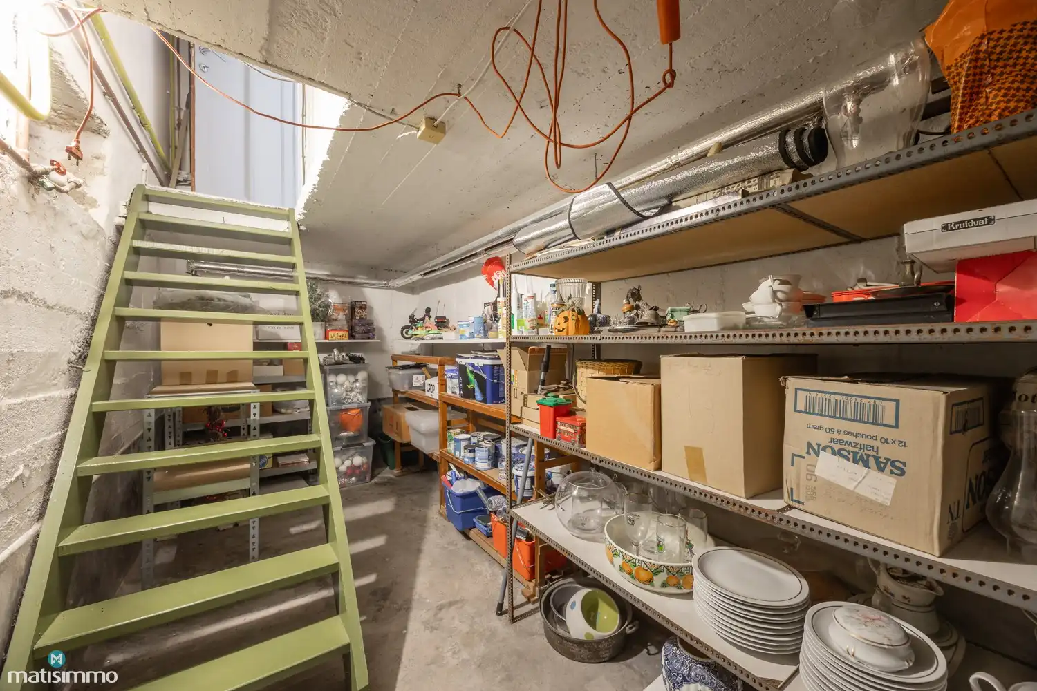 INSTAPKLAAR GERENOVEERDE WONING MET 3 SLAAPKAMERS, GARAGE, CARPORT EN PRACHTIGE TUIN NABIJ HET KANAAL EN DE MAAS IN LANAKEN foto 27