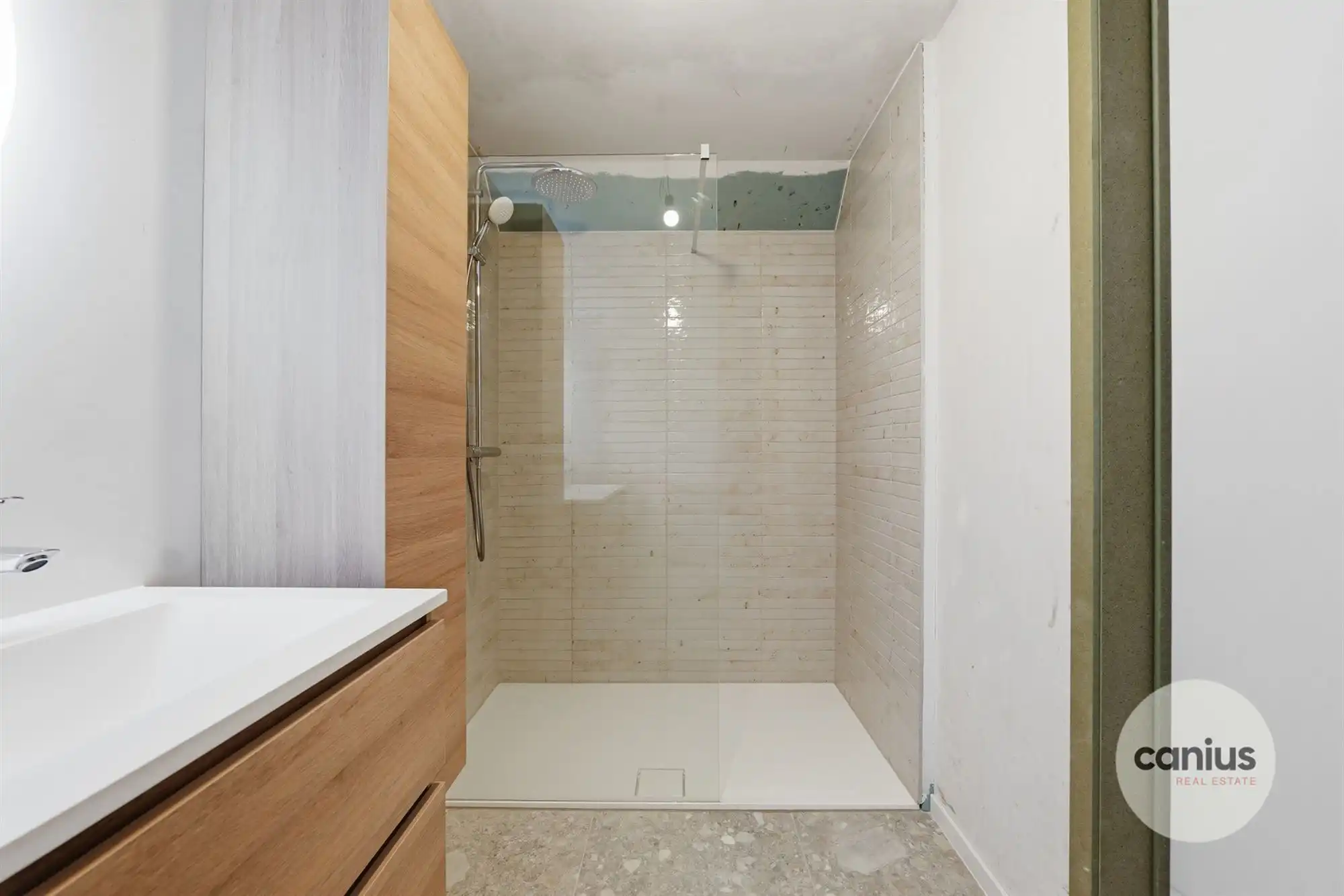 KNAPPE NIEUWBOUWWONING MET 3 SLPKS foto 13