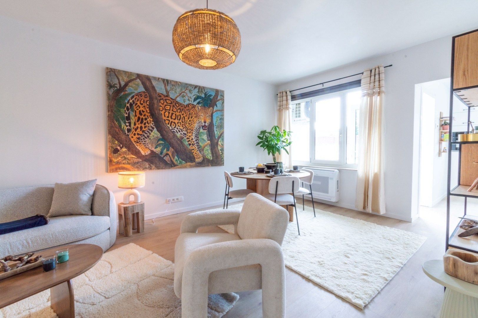 Een volledig vernieuwbouwd appartement met 1 slaapkamer foto 3