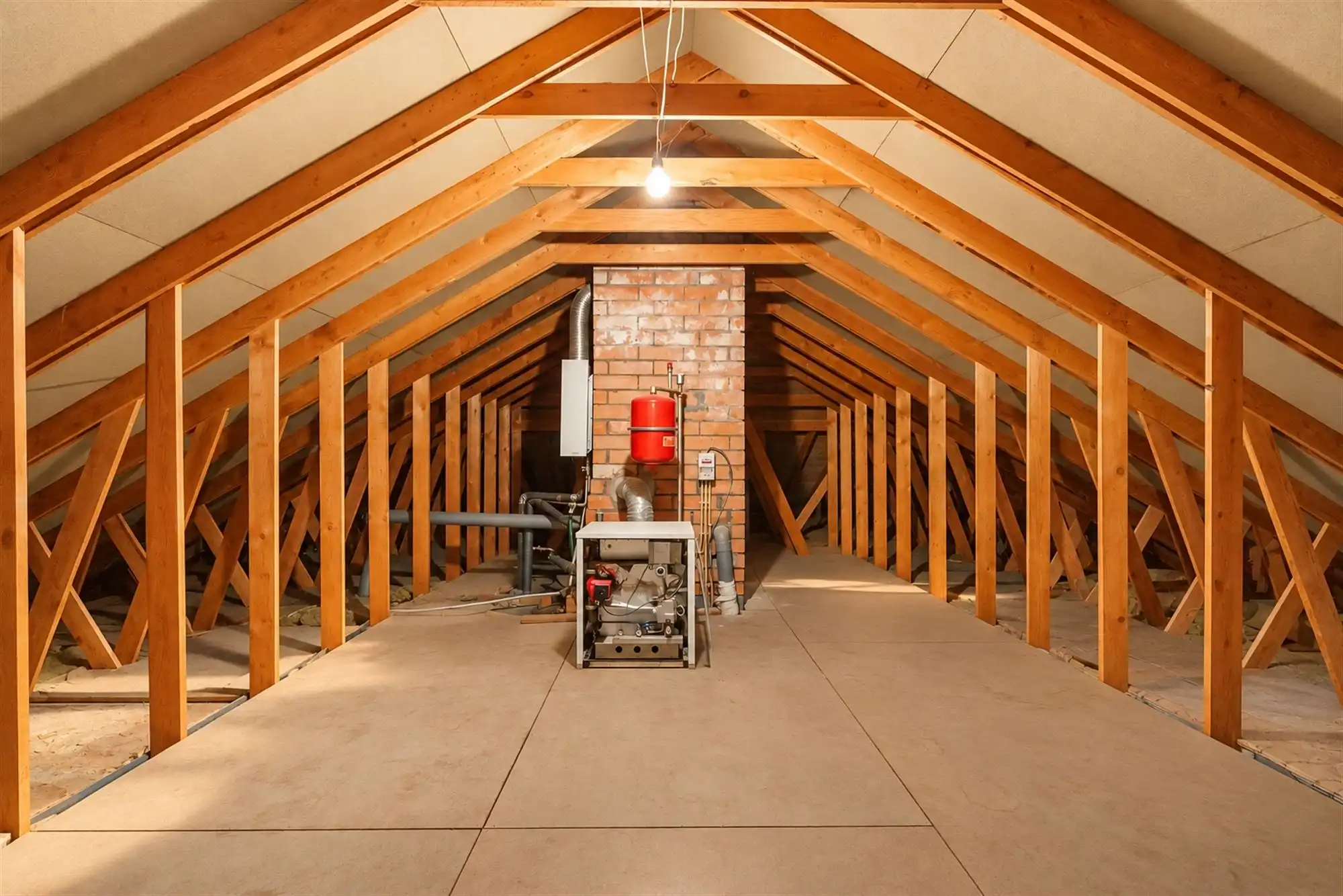 Ruime gelijkvloerse villa met garage en grote tuin foto 30
