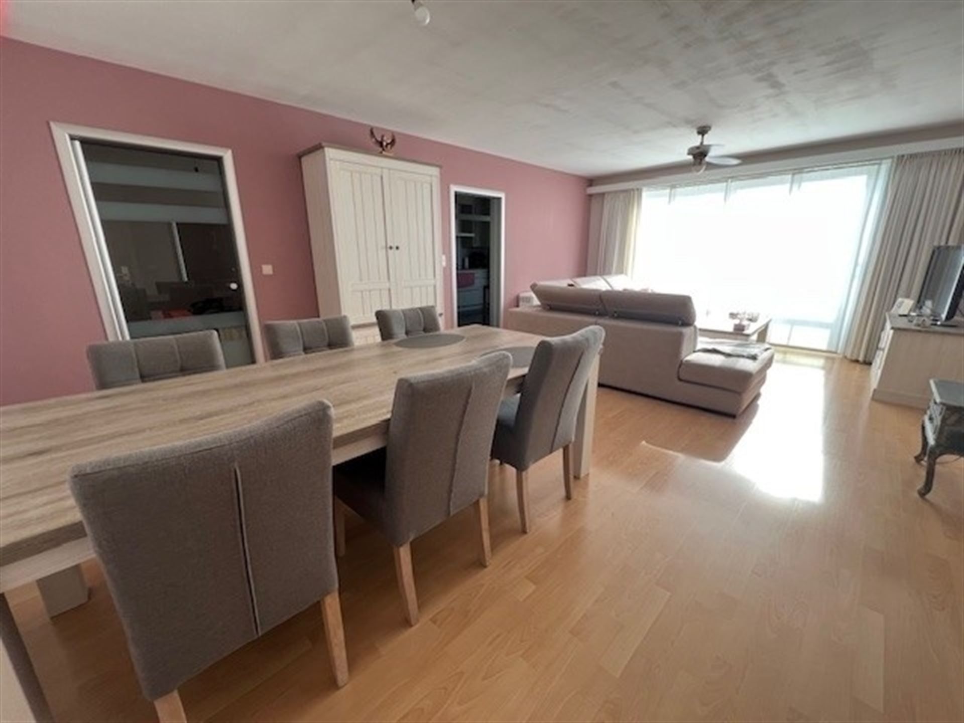 Zeer rustig gelegen hoekappartement met 2 slpks! foto 4