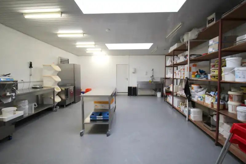 Winkel- of kantoorruimte in centrum Deinze foto 15