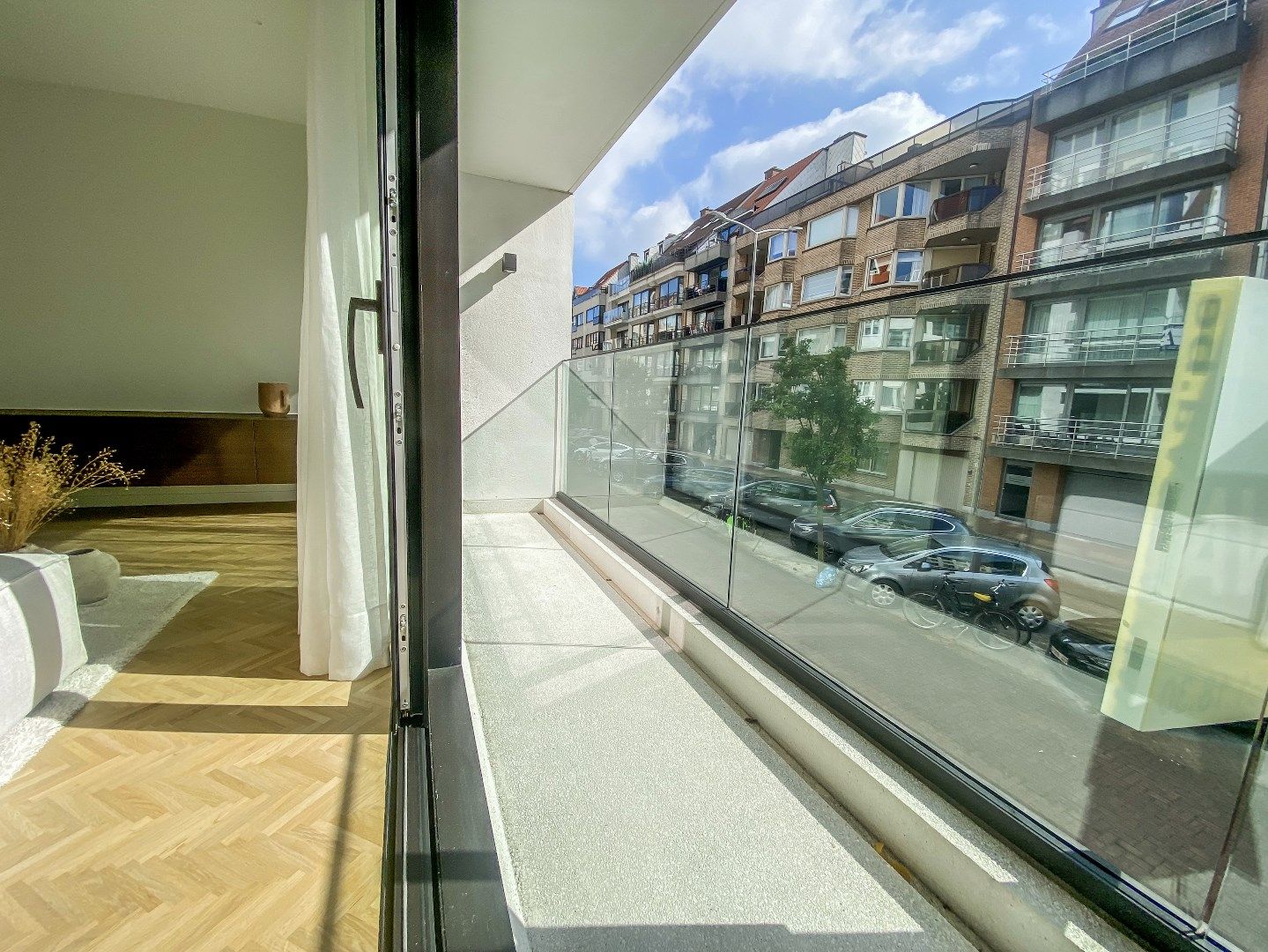 Nieuw appartement gelegen op de P. Parmentierlaan met ruim zonneterras (18m²) op wandelafstand van de Zeedijk foto 3