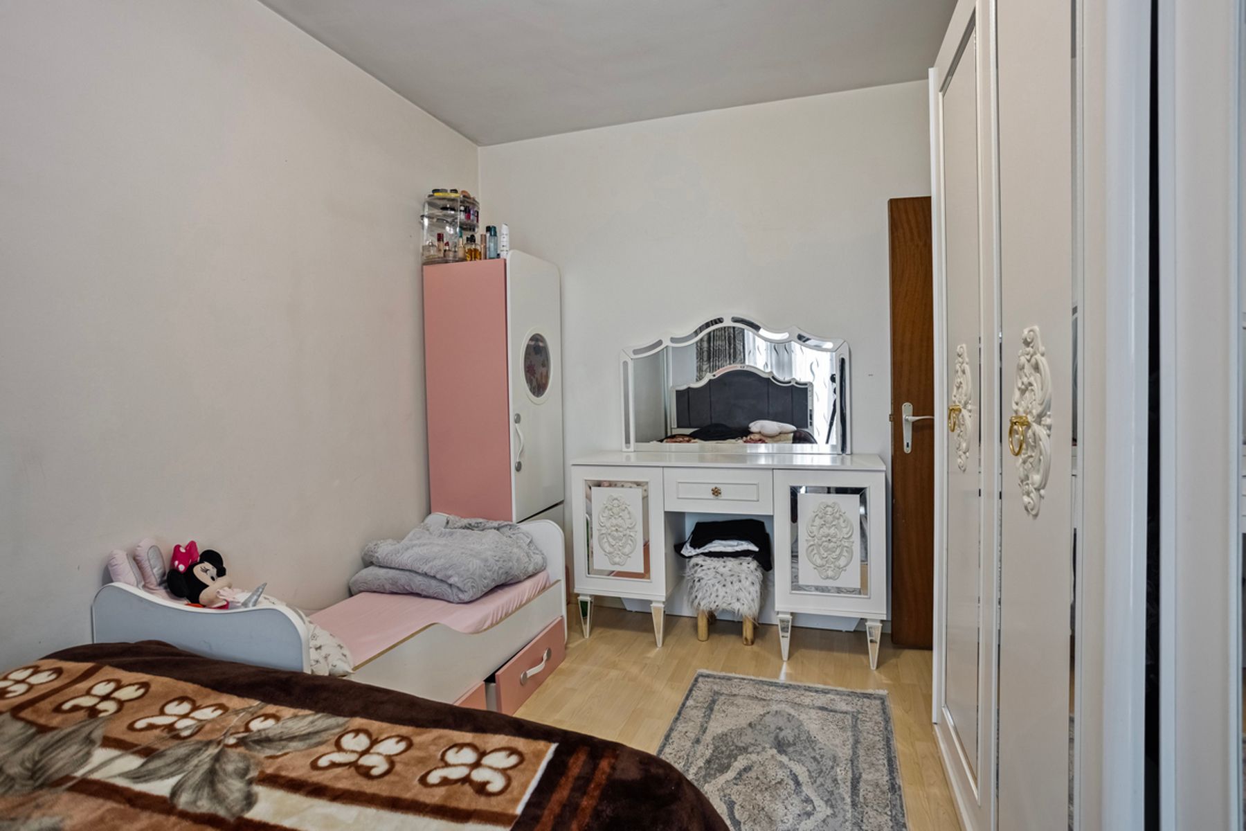Lichtrijk appartement met 3 slaapkamers en balkon foto 15