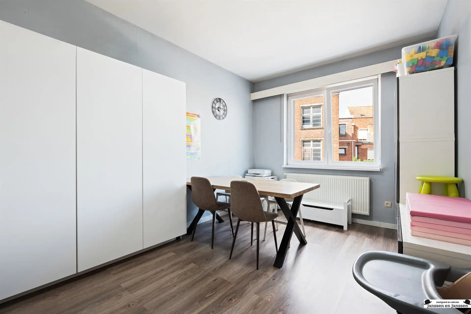 Uitzonderlijk ruime, energetische en gerenoveerde woning! foto 16