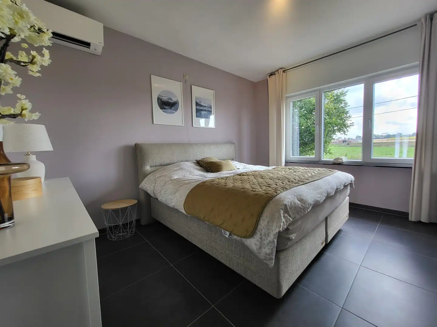 In een landelijke omgeving bevindt zich deze grondig gerenoveerde woning op een mooi perceel van 1.102 m². foto 20