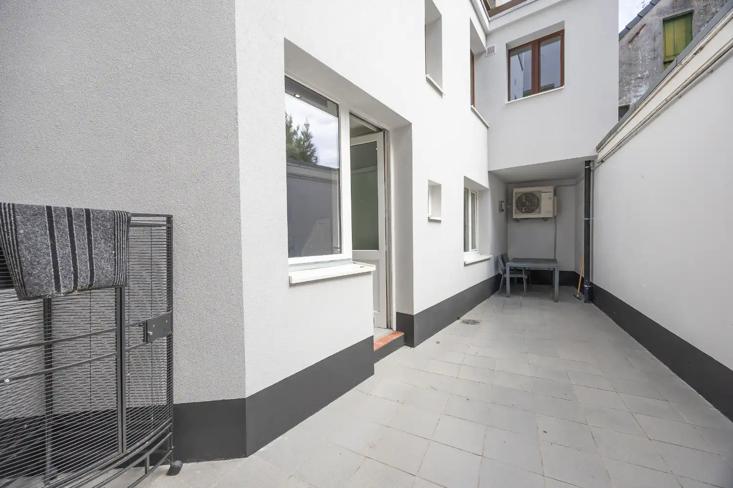 Gerenoveerd 2-slaapkamer appartement. foto 10