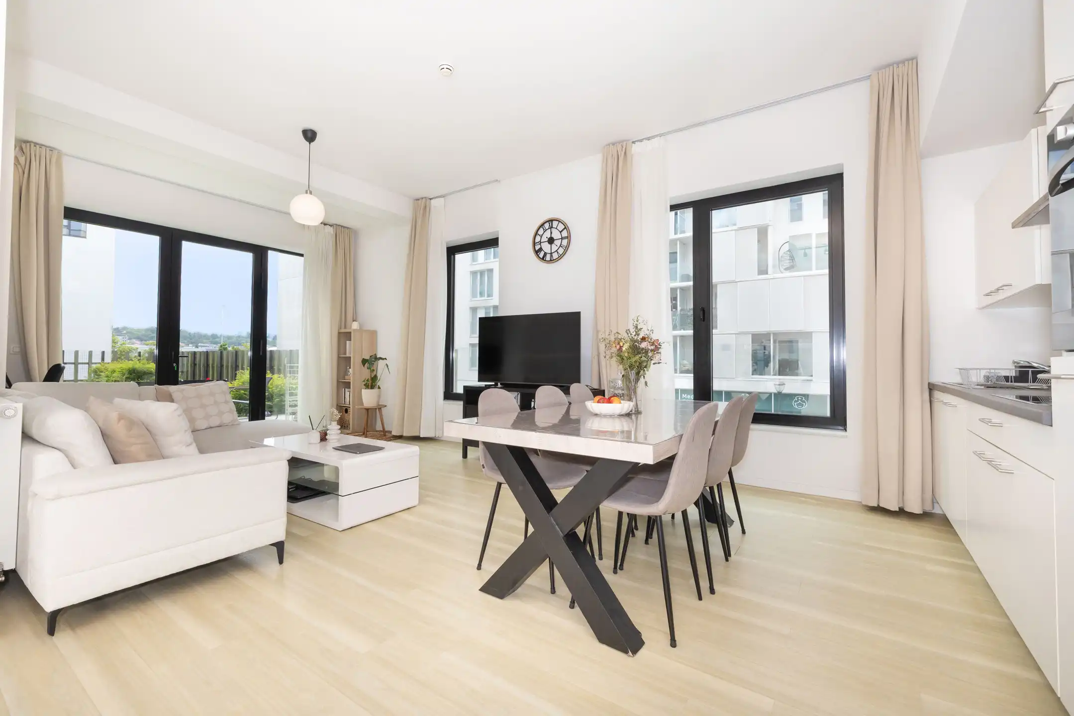 RECENT GEBOUWD APPARTEMENT AAN HET KANAAL, 1 SLPK + TERRAS foto {{pictureIndex}}