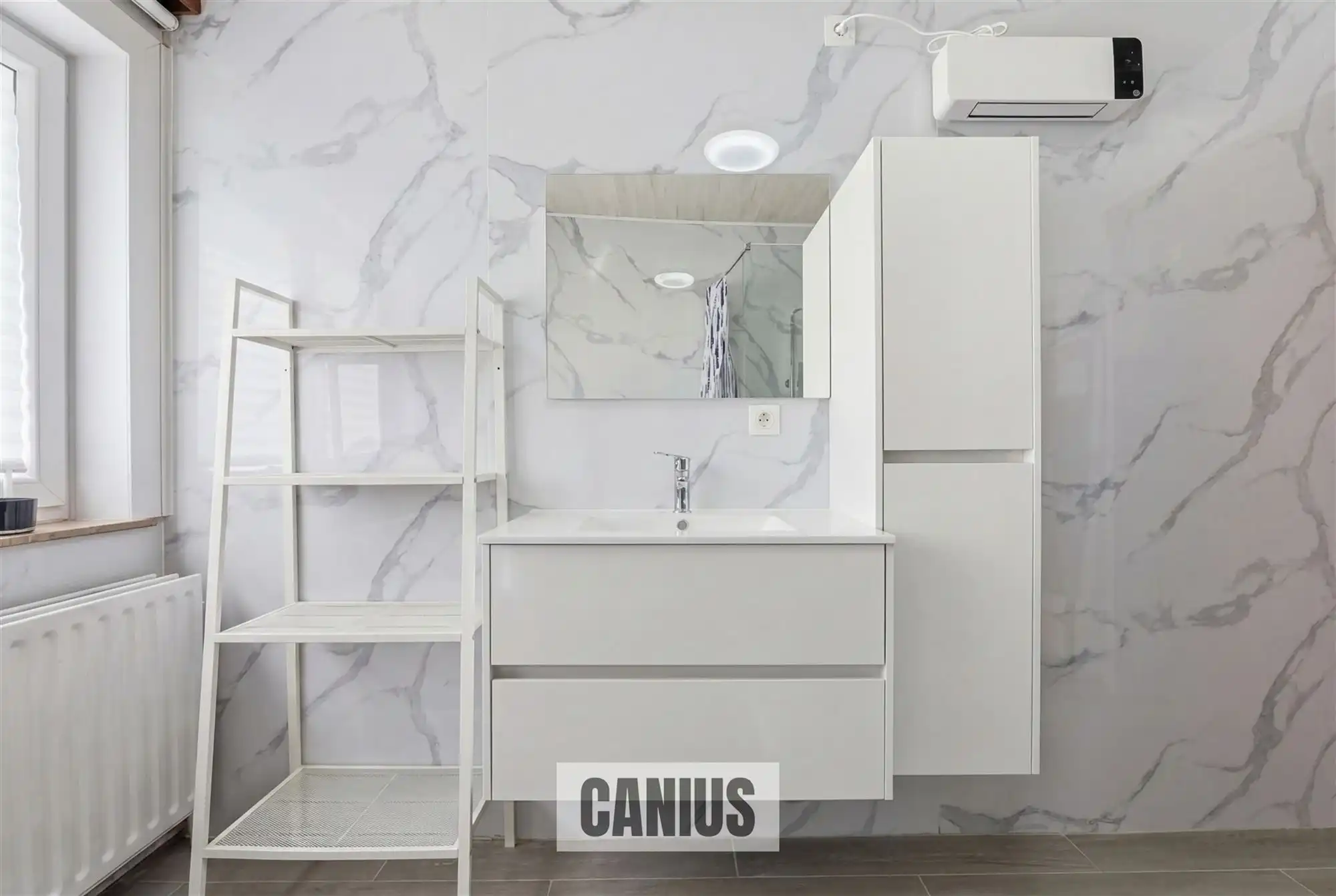 CHARMANTE BEL-ETAGE WONING MET 3 SLAAPKAMERS foto 3