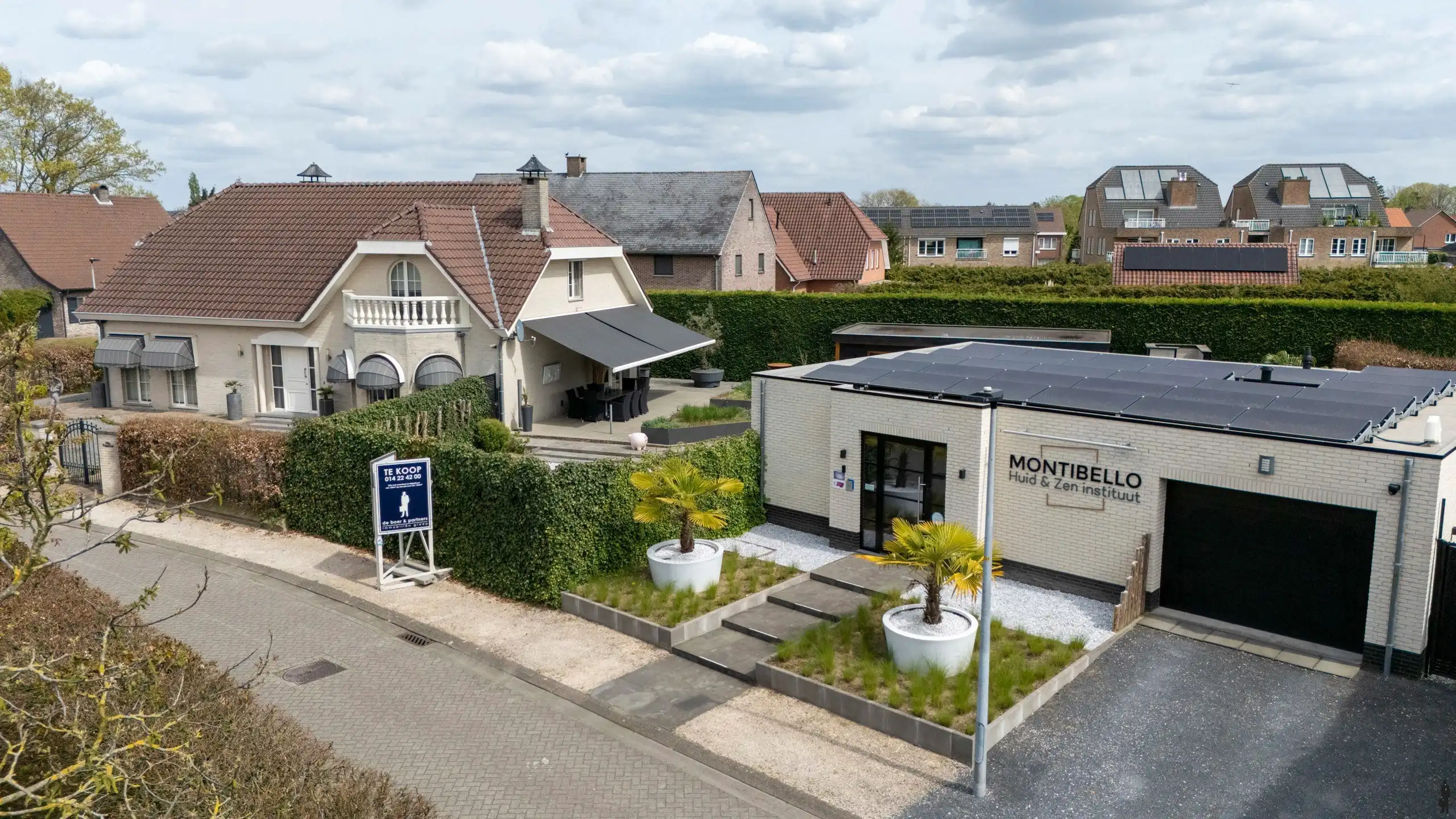 Unieke praktijkruimte met ruime villa, buitenzwembad in grensstreek foto 2