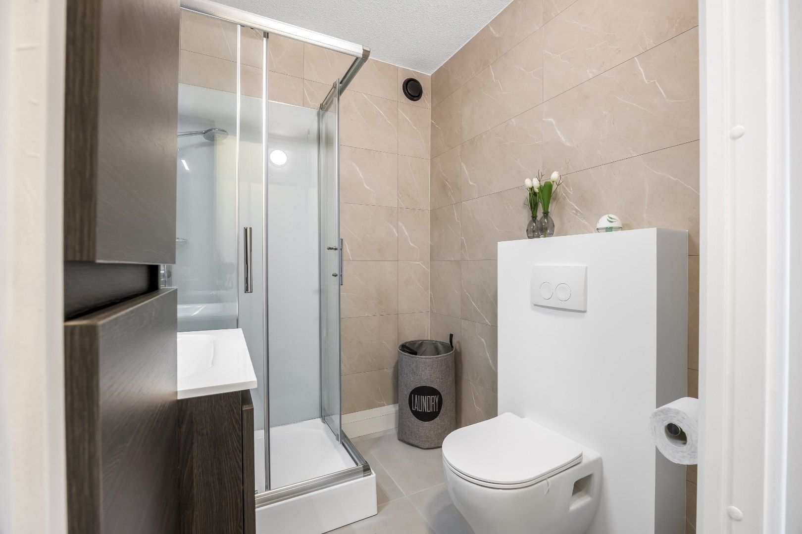 Volledig vernieuwd app met zeezicht – klasse, rust en comfort aan de kust foto 9