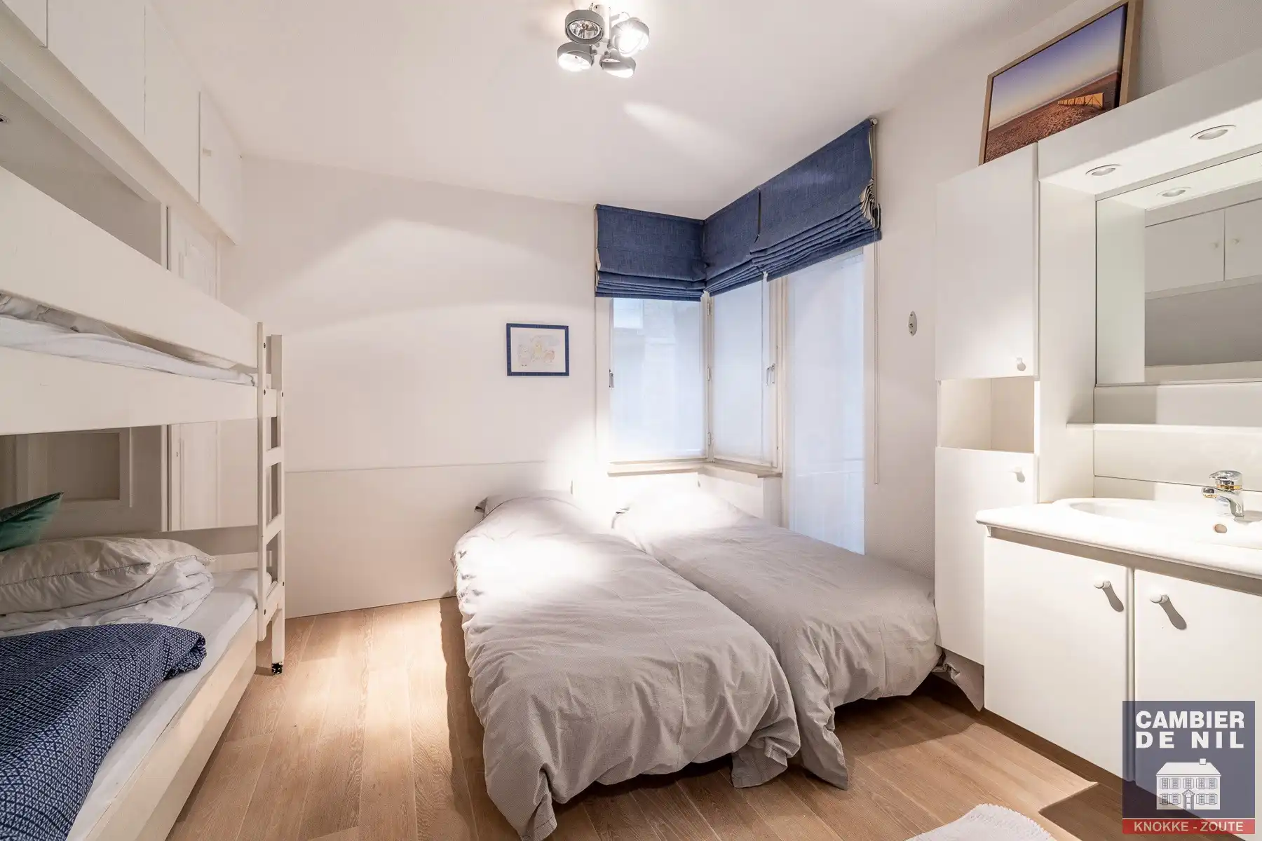 Instapklaar gemeubeld appartement met lateraal zeezicht in het Zoute foto 10