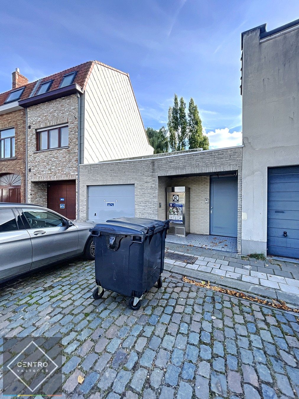 Goed draaiende SLAGERIJ (winkel met atelier: alle toebehoren) met ruime WOONST langs een drukke invalsweg van Brugge. Op een boogscheut van het historisch centrum) foto 24