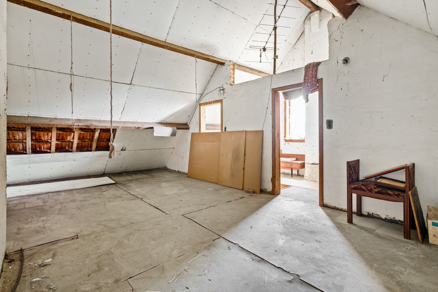 Te renoveren woning met magazijn en veel potentieel op toplocatie in Lint foto 20