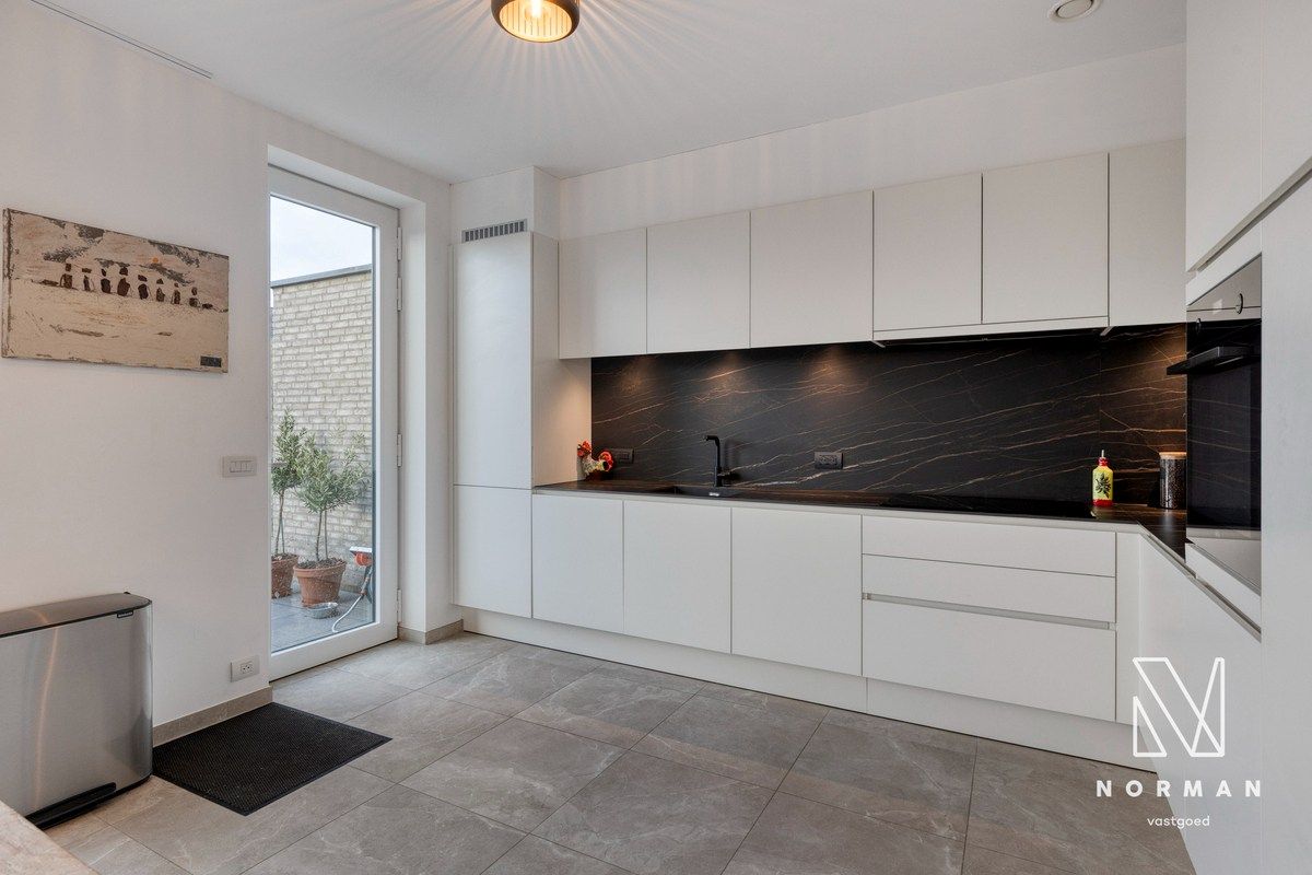 Recent gebouwde woning met 3 slaapkamers, landelijk uitzicht, garage en ruime tuin foto 8