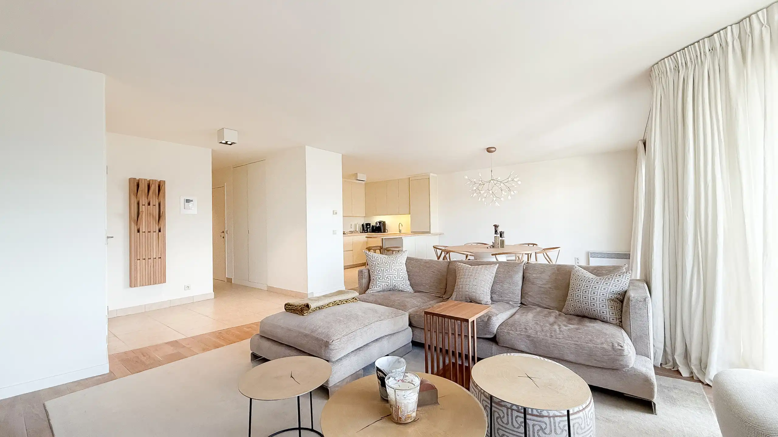 Lichtrijk appartement met terras en zeezicht in Duinbergen foto 6