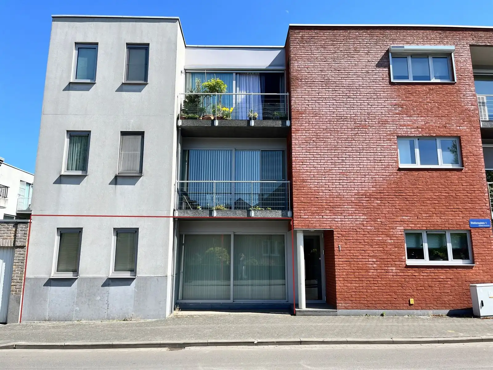 Gelijkvloers appartement foto {{pictureIndex}}