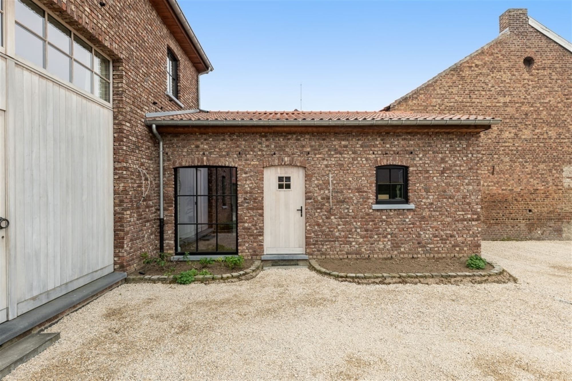 UNIEKE LANDELIJKE GEZINSWONING MET BIJBOUW VAN 320M² OP PRACHTIG PERCEEL  foto 40