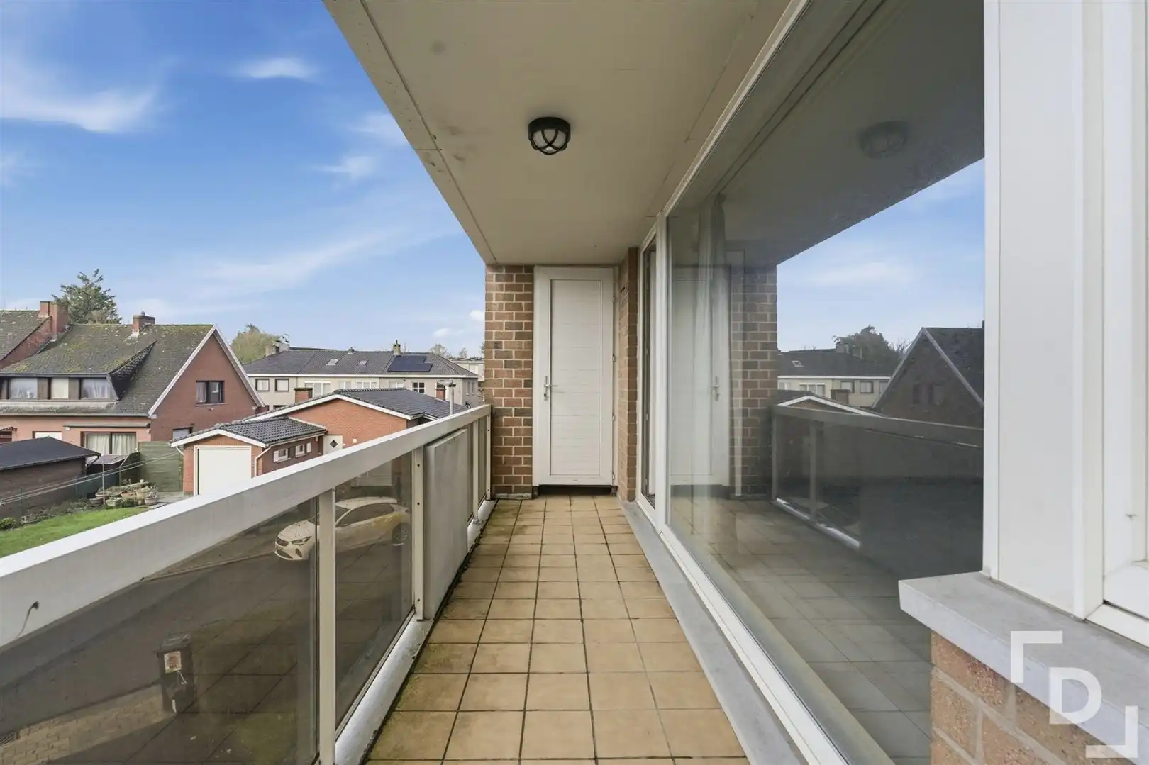 Ruim appartement met 3 slaapkamers en garage te koop in de groene omgeving van Ieper. foto 10