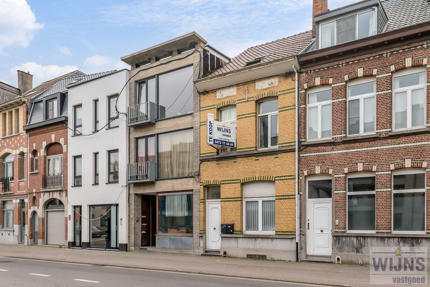 Te renoveren ruime woning met charmante gevel in centrum Lier foto 3
