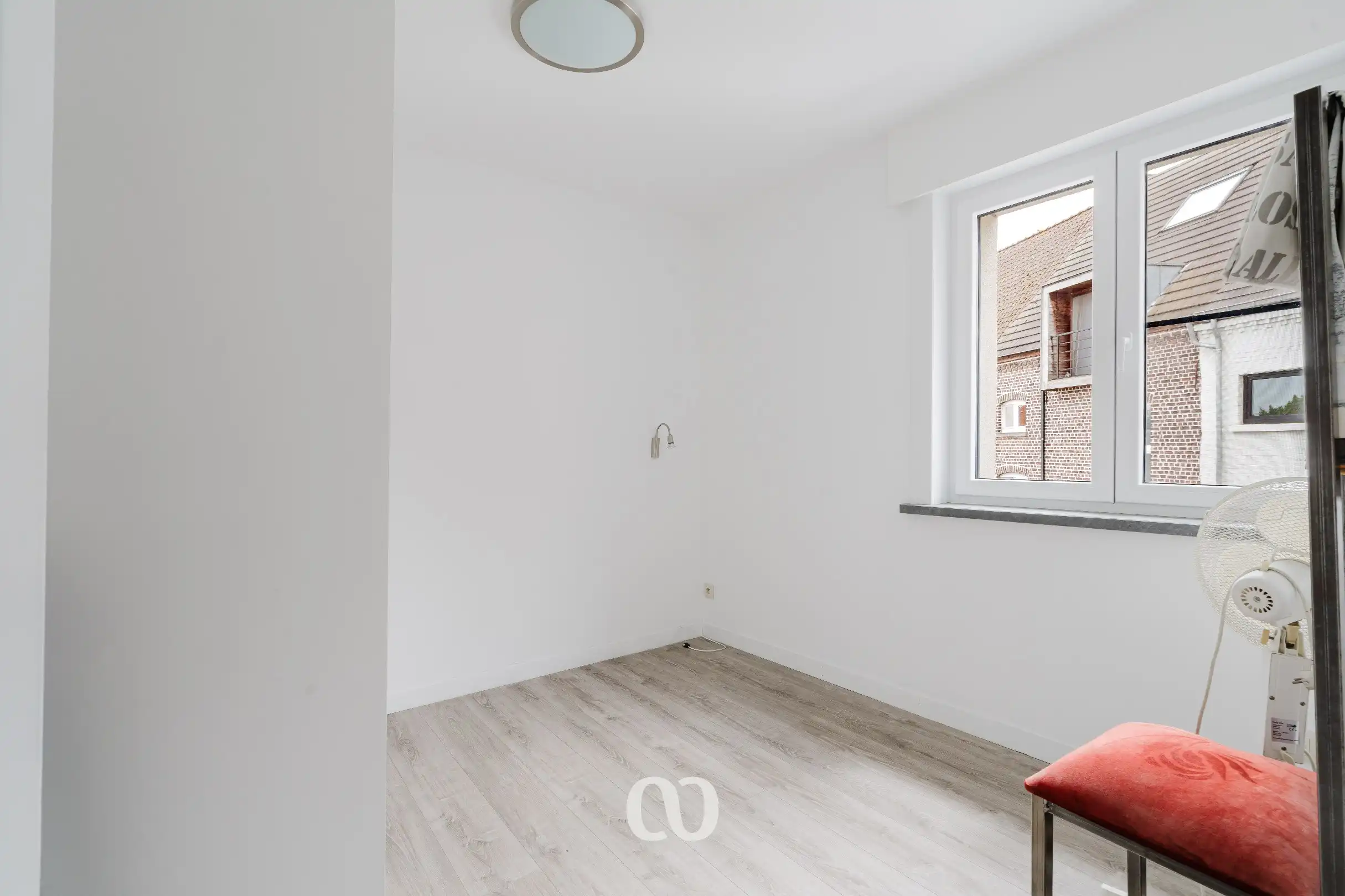 Instapklare woning met garage nabij centrum Oudenaarde foto 12