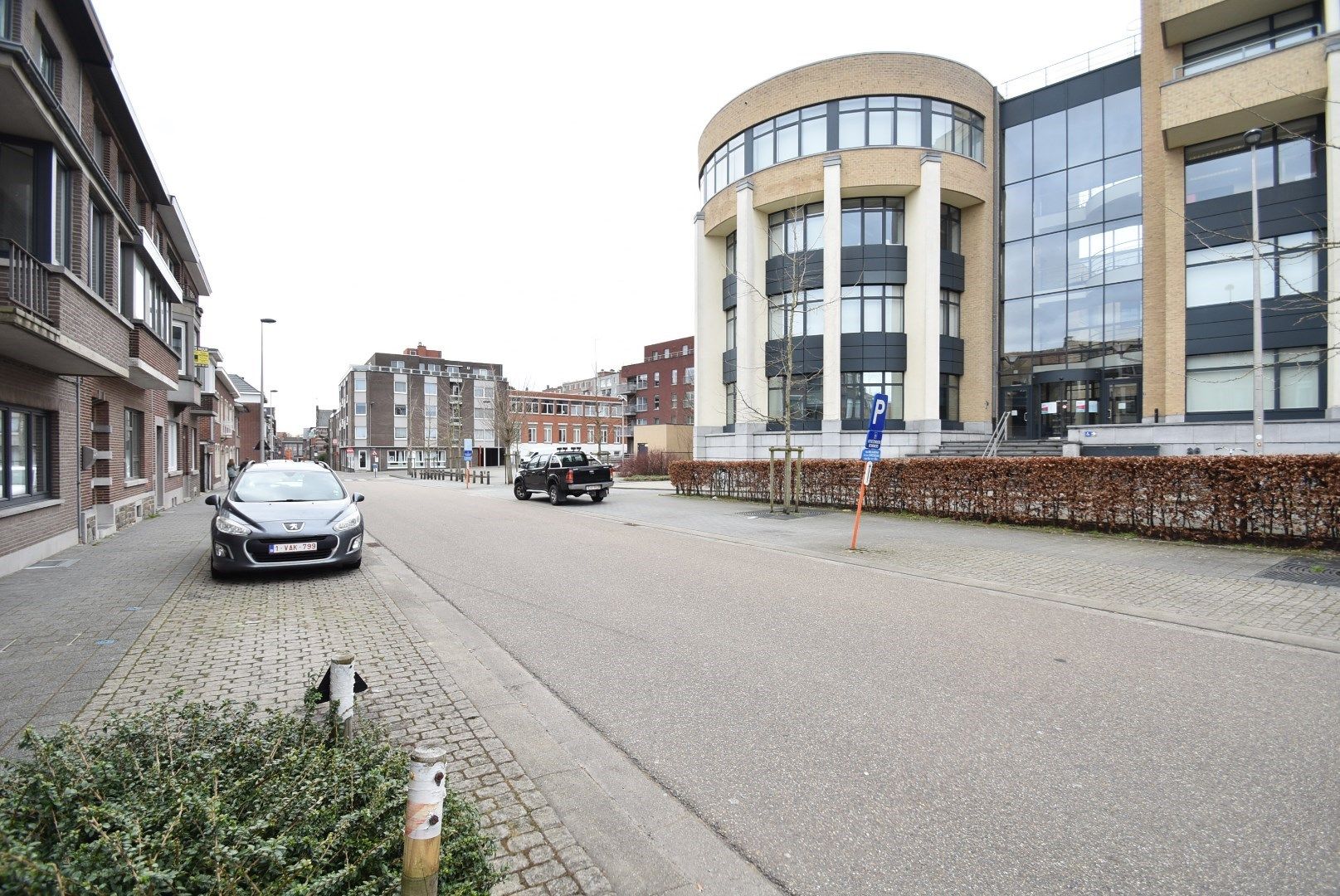 Netjes gerenoveerde duplex met twee slaapkamers en terras op mooie locatie in het centrum van Tongeren - GEEN BIJKOMENDE GEM. ONKOSTEN foto 5