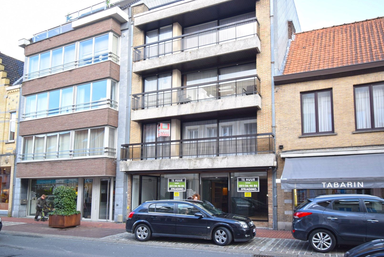 STIJLVOL APPARTEMENT IN CENTRUM ROESELARE. foto {{pictureIndex}}