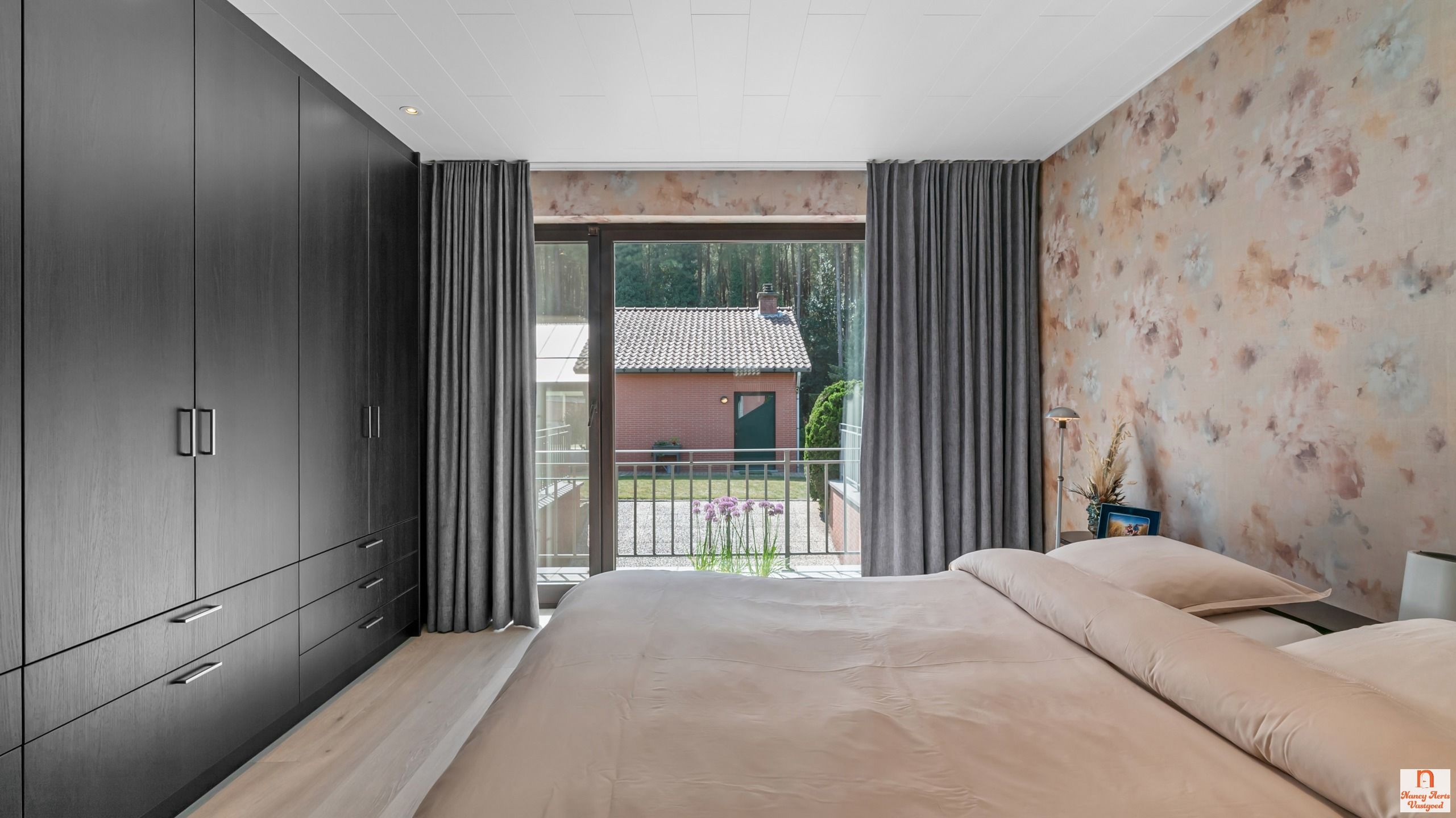 Luxueuze villa met overdekt zwembad, bos en weiland foto 15