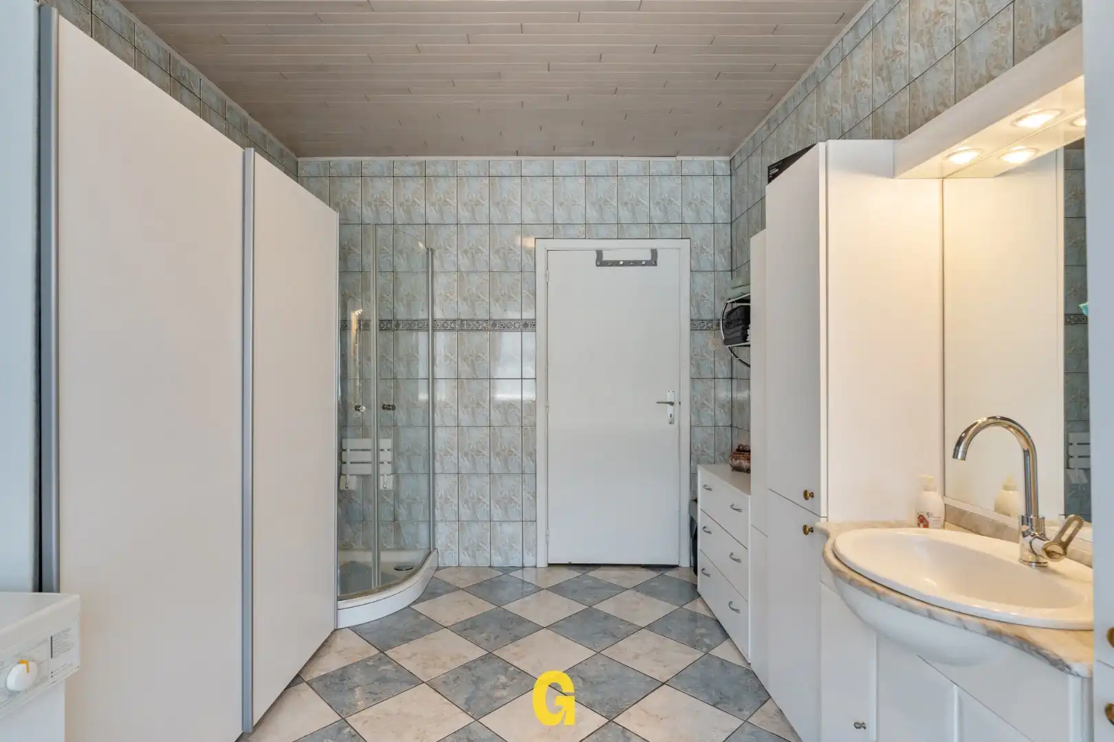 Op te frissen halfopen woning met 4 slaapkamers en achterliggende gronden op 33a 99ca, grenzend aan natuurgebied foto 13