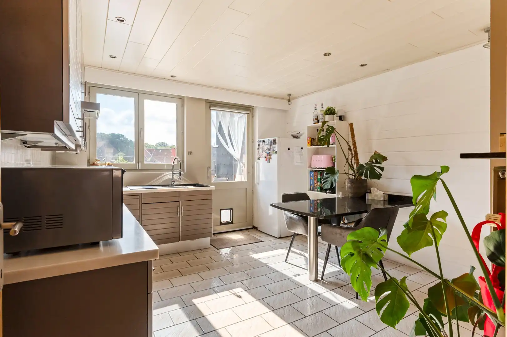 Opbrengsteigendom - Commercieel glv met 3-slpk woonst foto 14