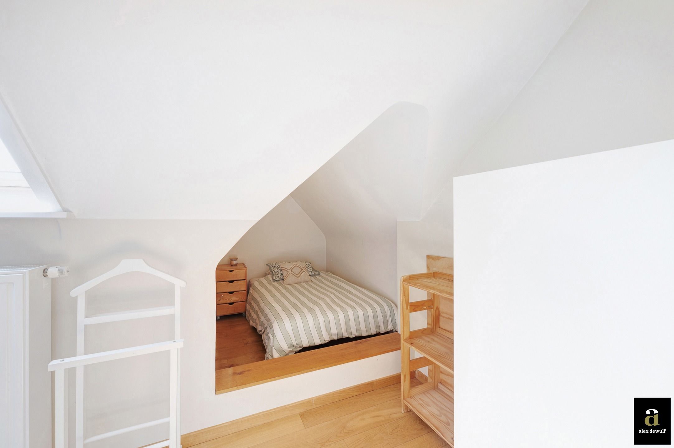 Ruim en licht dakappartement met groot terras te Duinbergen  foto 28