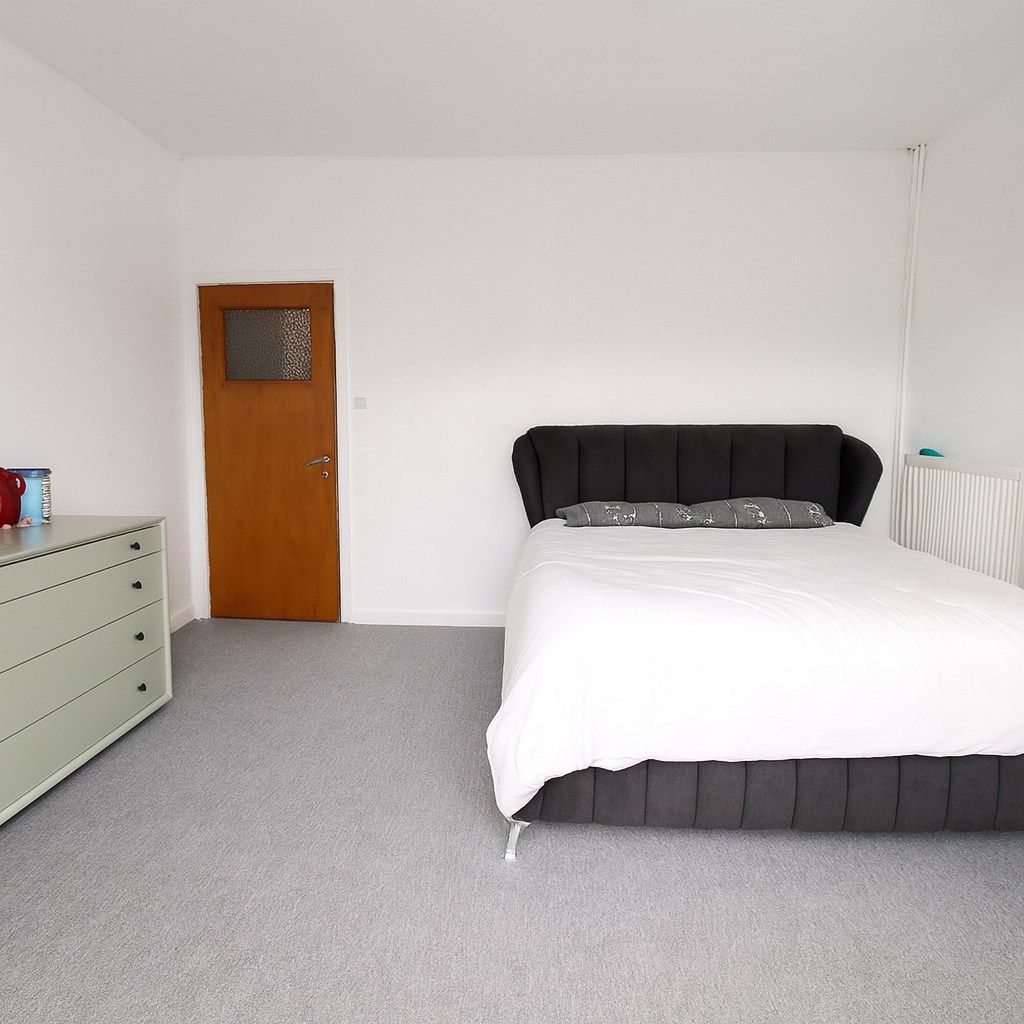 Te koop: Charmante rijwoning met diepe tuin in hartje Sint-Niklaas! foto 8