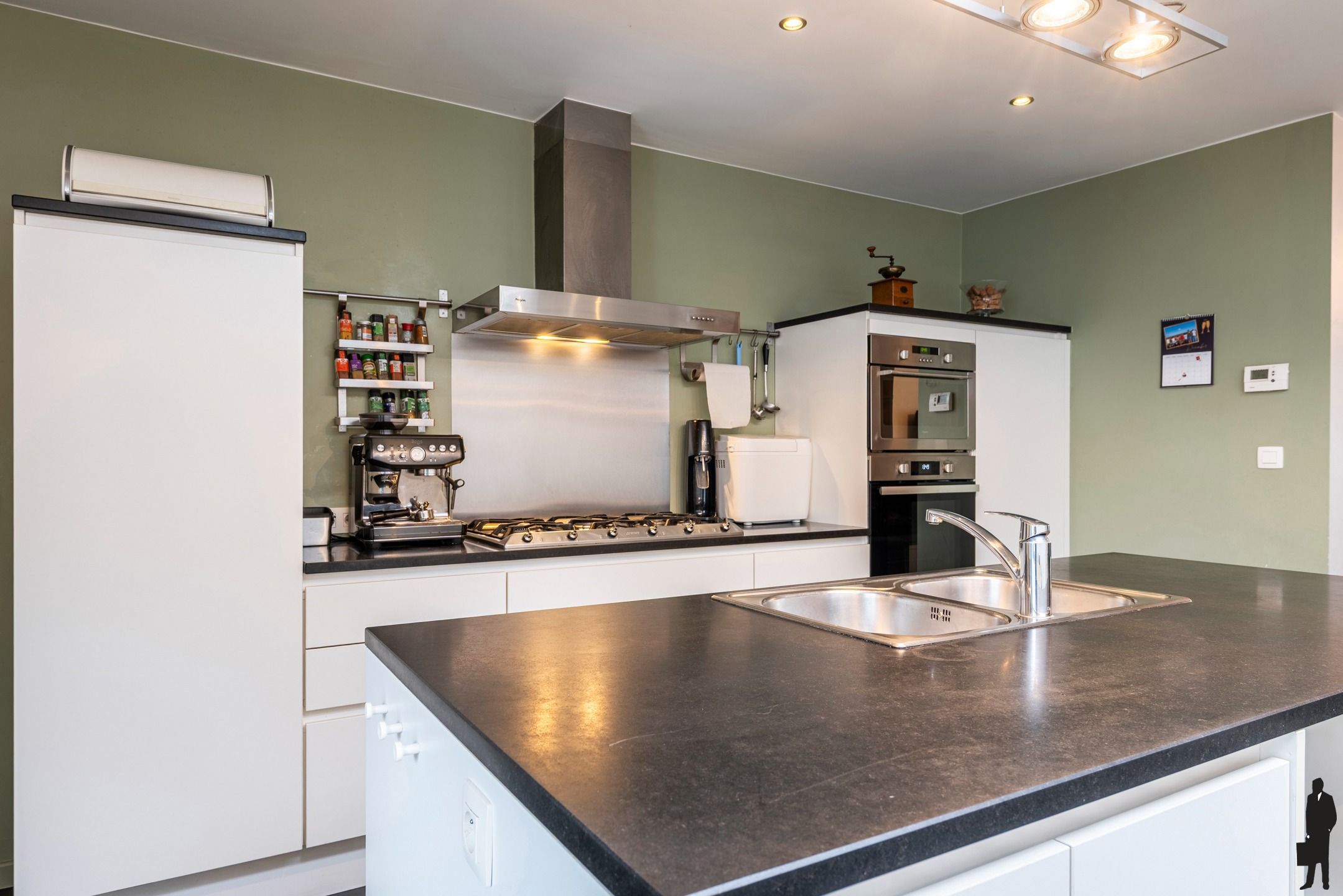 Charmante en instapklare woning met 4 slpks in Kontich foto 6