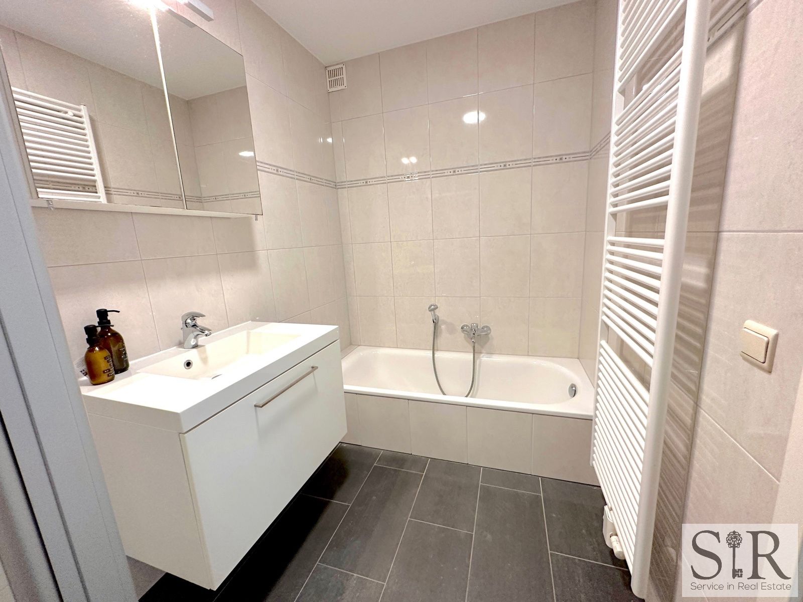 Appartement te huur foto 3