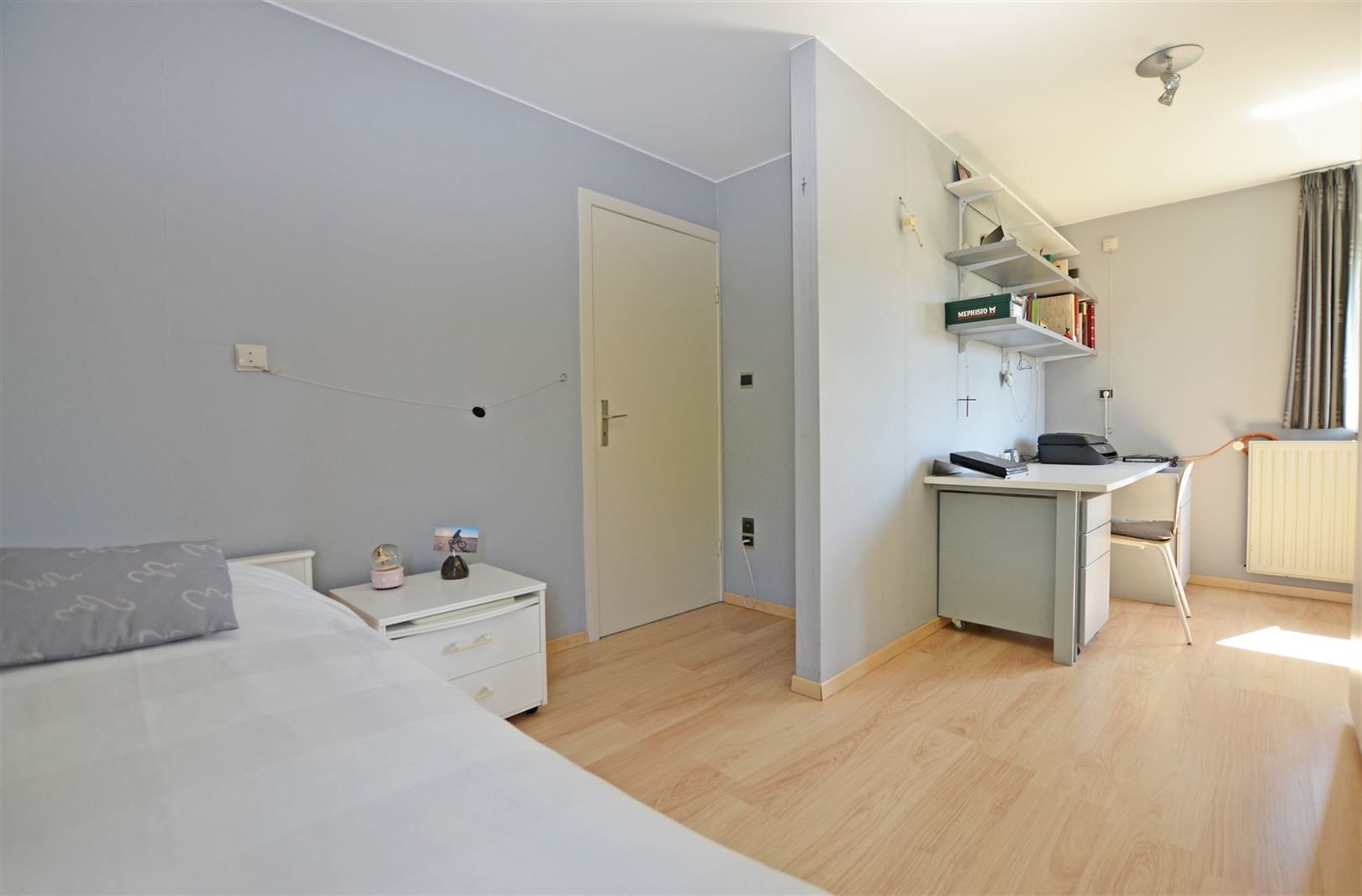 Gerenoveerde gezinswoning met groen zicht foto 16