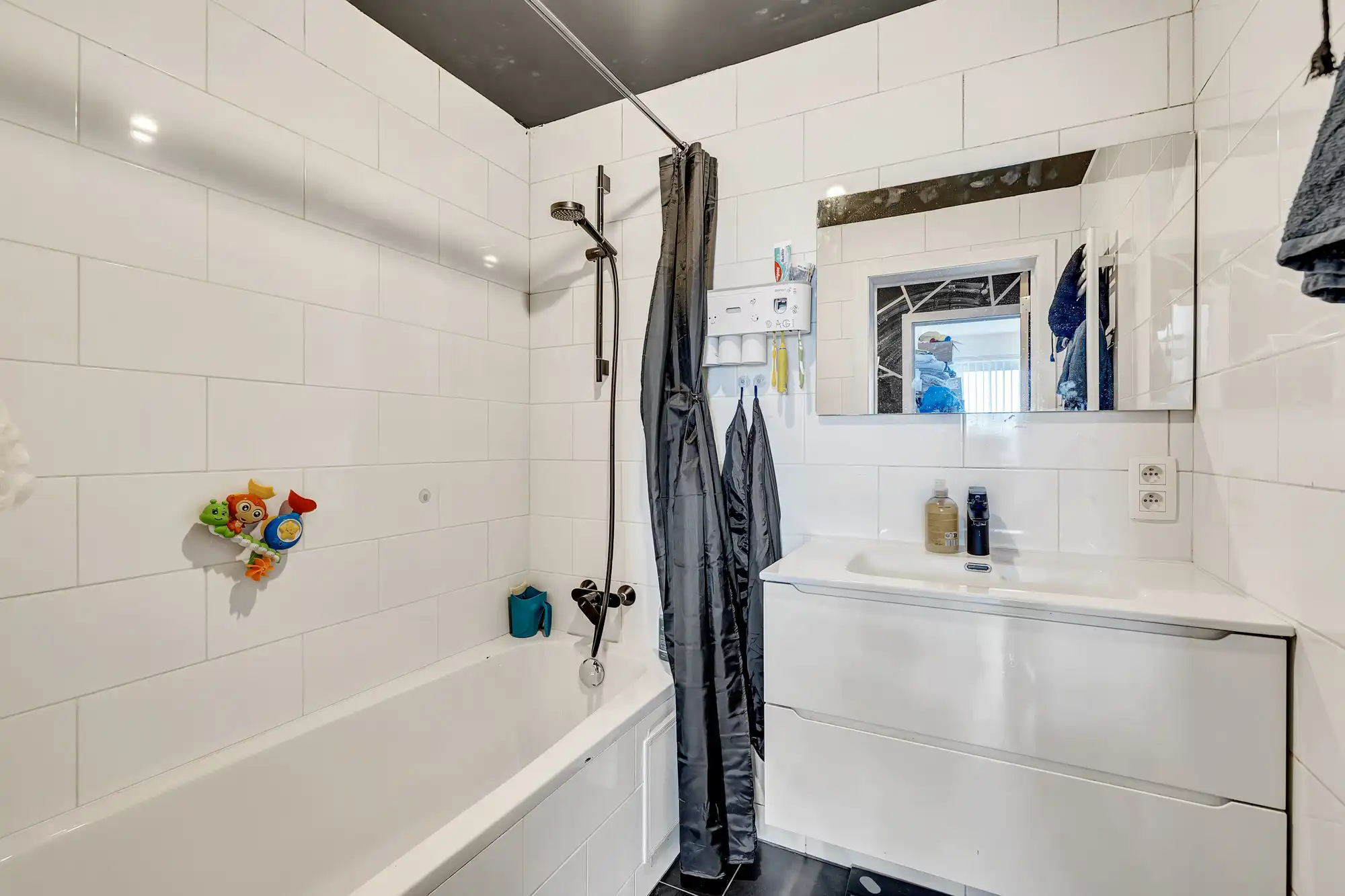 Instapklaar appartement met 3 slpk te centrum Liedekerke foto 12