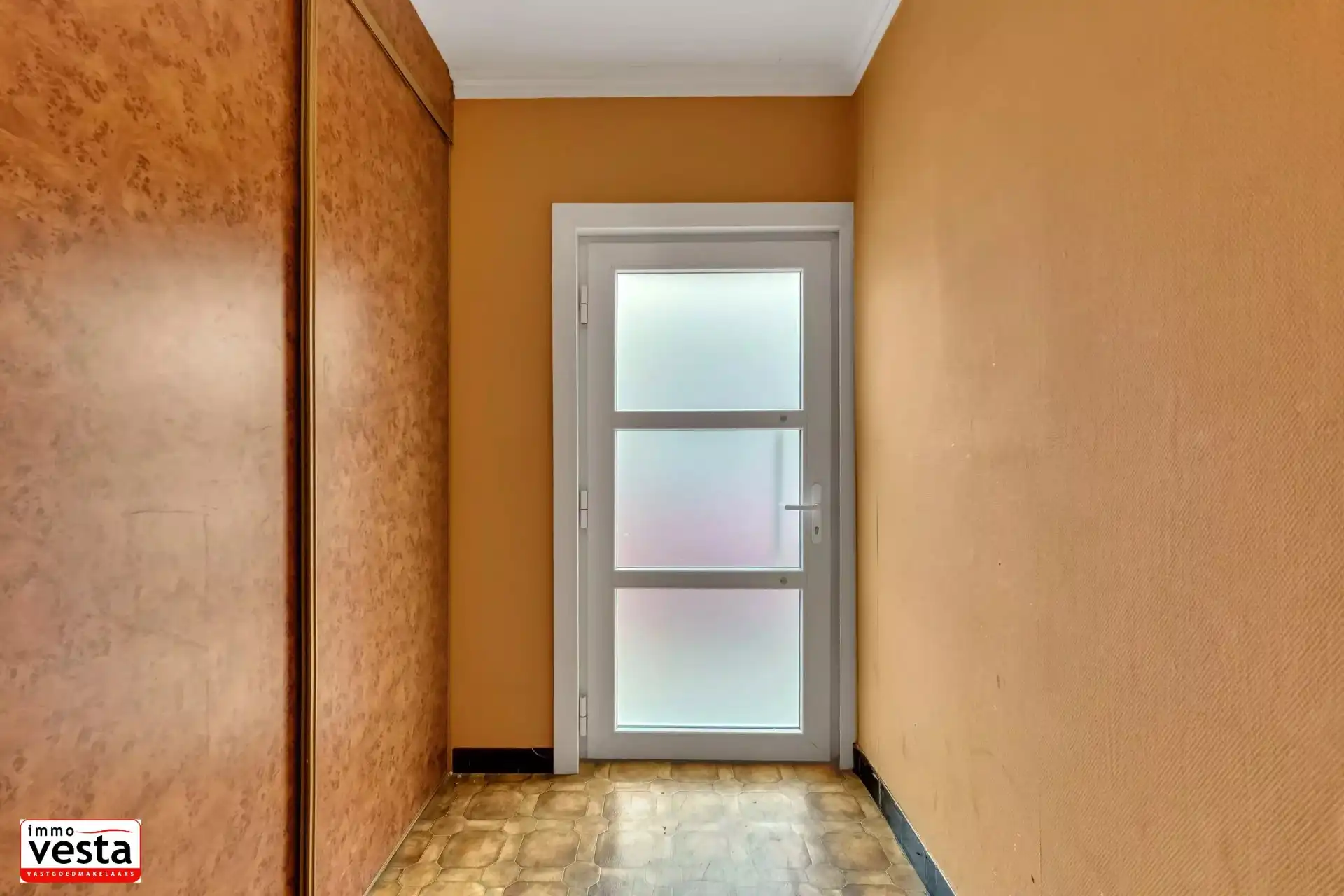 Investeringspand met winkel en appartement foto 11