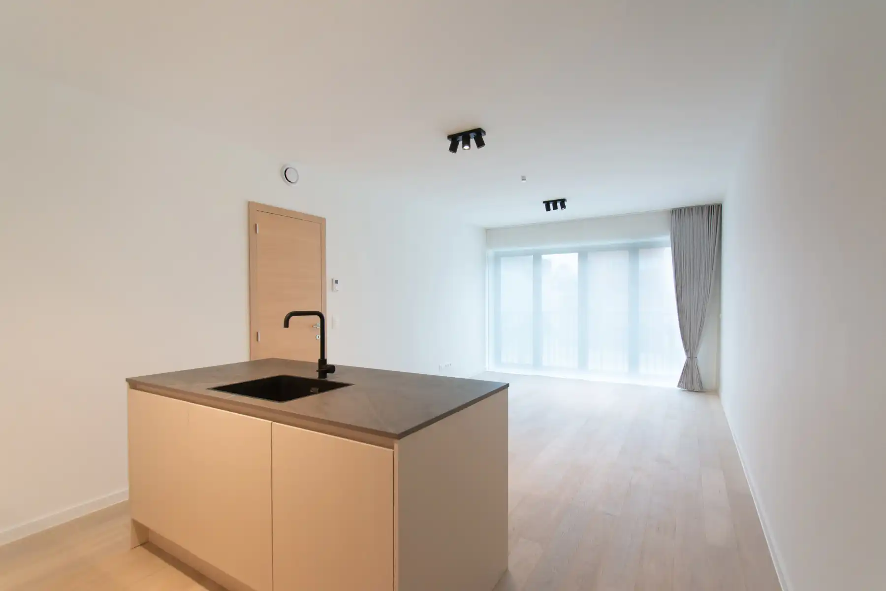 Lichtrijk nieuwbouwappartement met 2k en terras foto 5