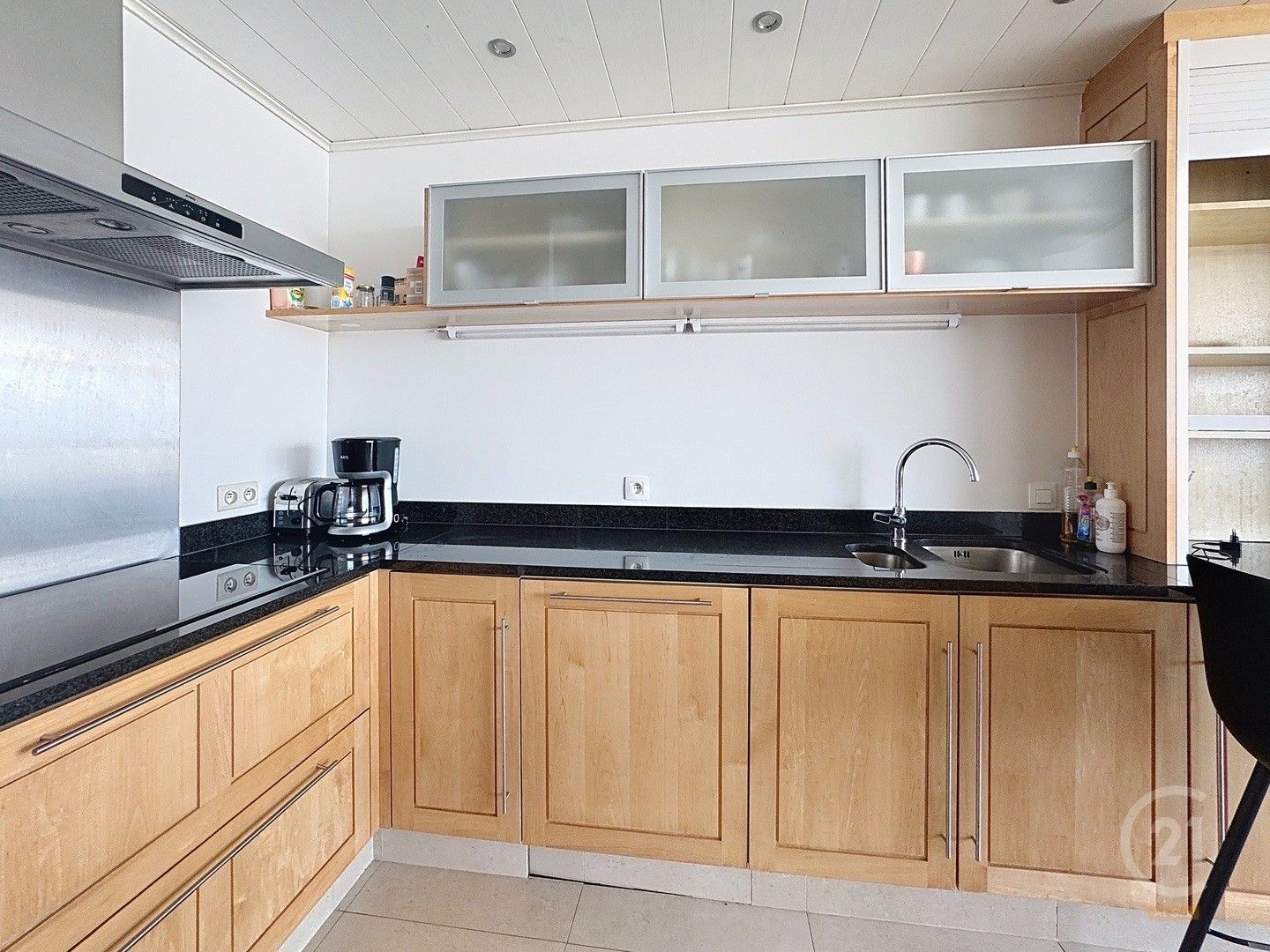 Penthouse appartement met 2 slaapkamers op de zeedijk van Westende foto 8