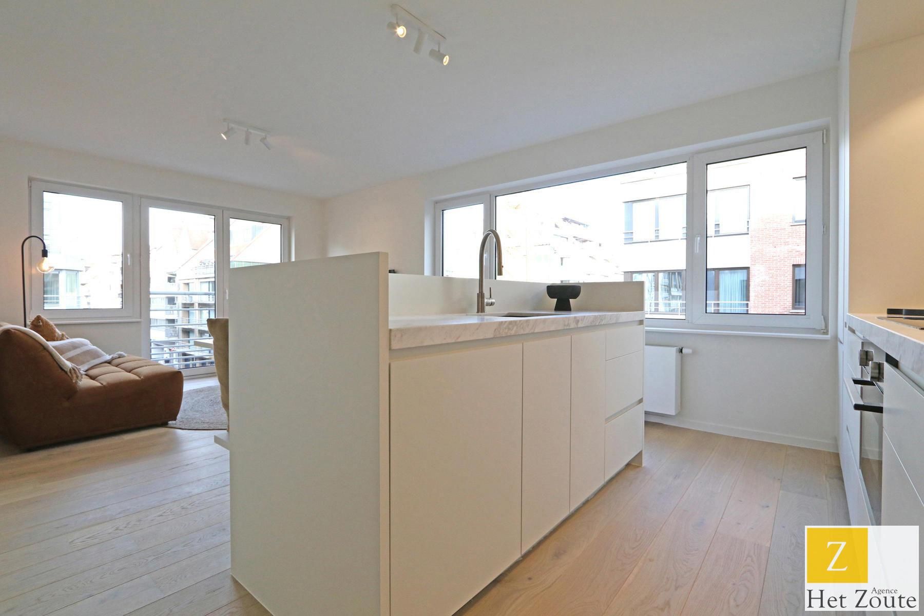 Prachtig gerenoveerd appartement gelegen centrum Knokke foto 6