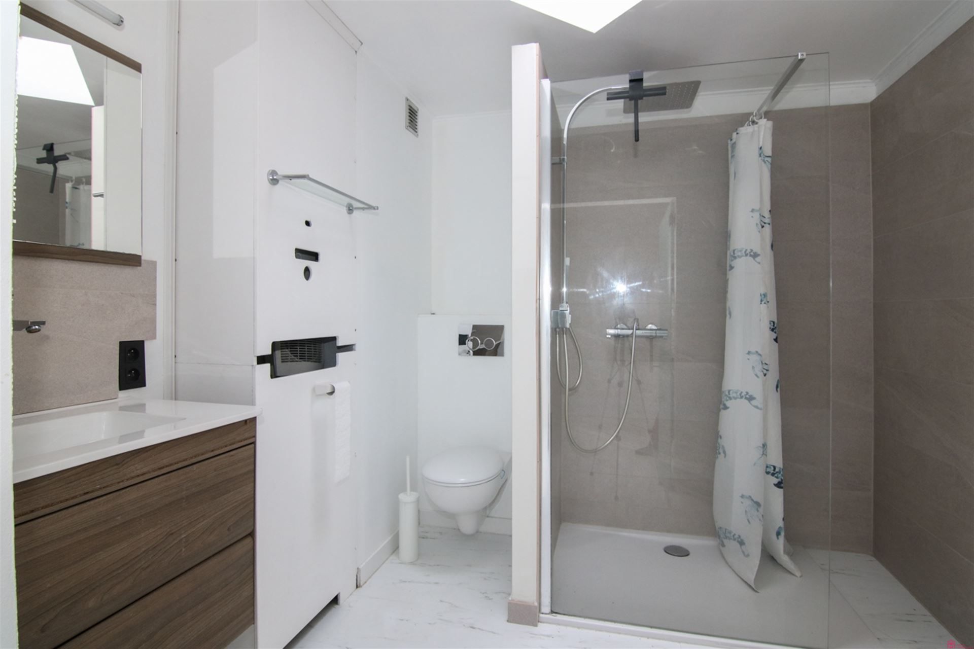 Burgerhuis op topligging in Kortrijk! foto 15