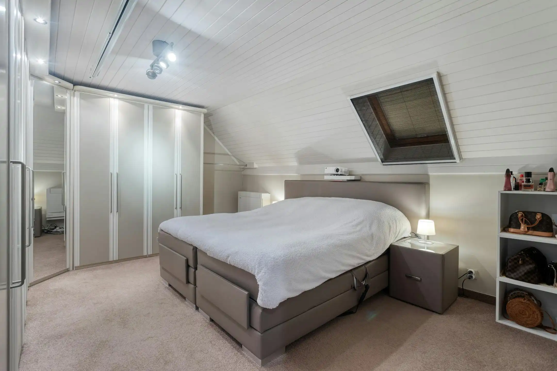 Energiezuinige woning met praktijk- of kantoorruimte foto 14