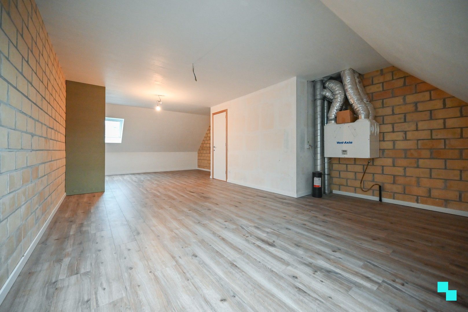 Recente, instapklare woning met mogelijkheid tot garage te Emelgem foto 25