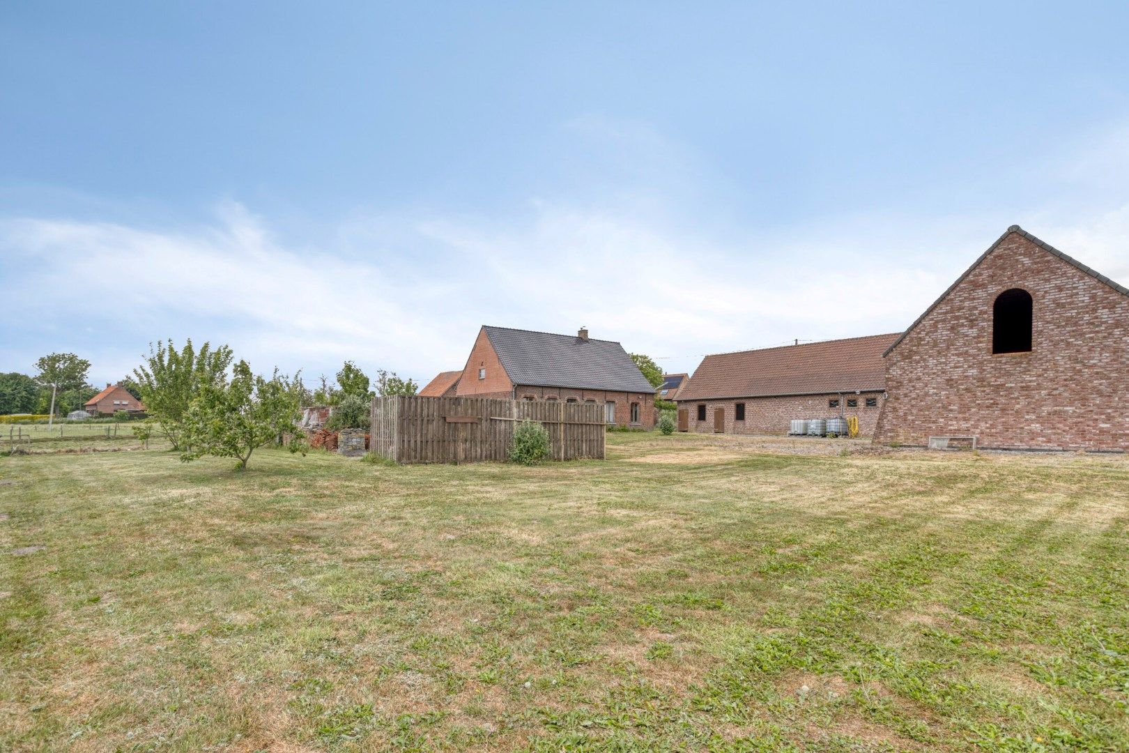 Te renoveren hoeve op 4.092 m² foto 10