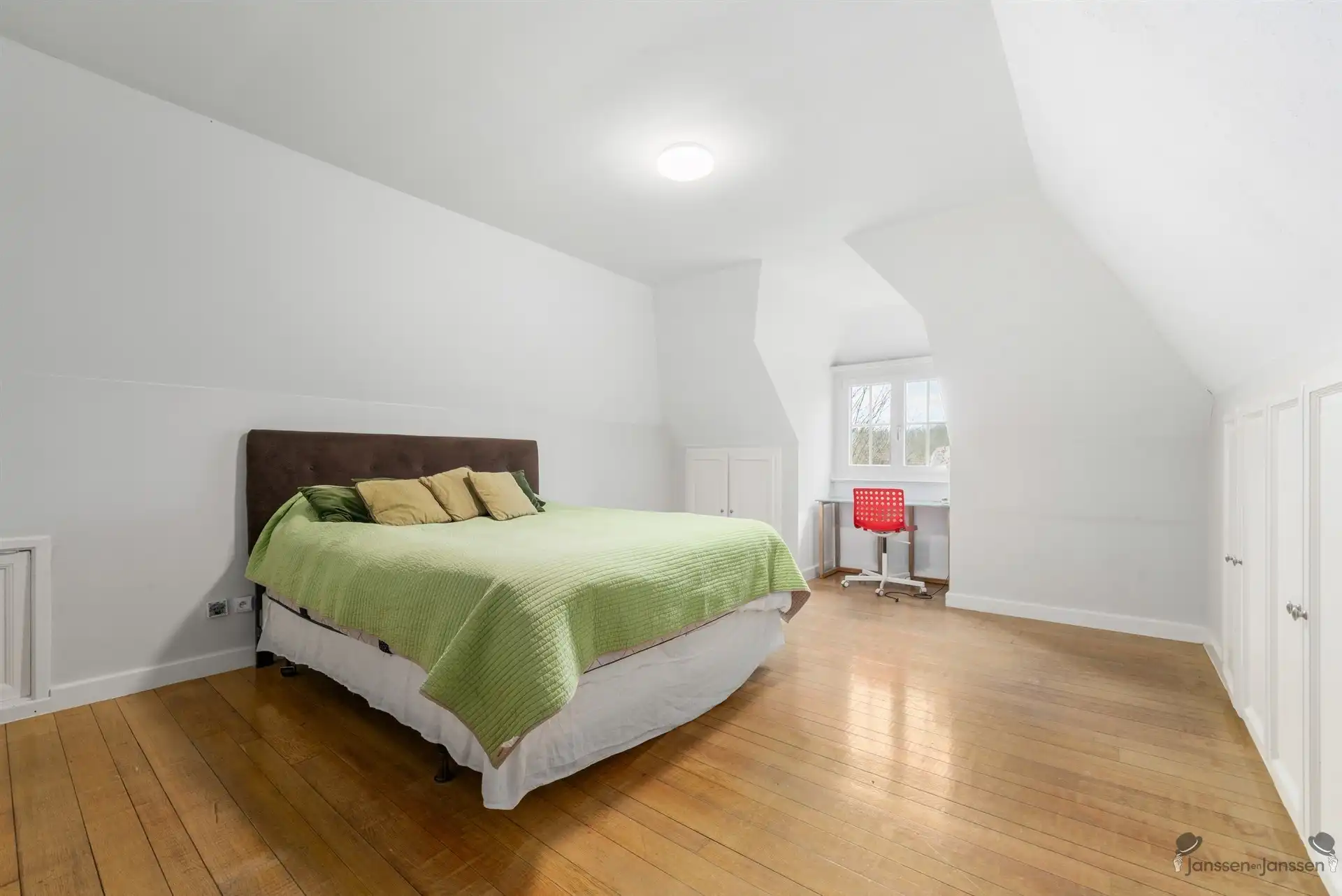 Prachtige villa op een perceel van 1.500m² in het groene Sint-Job. foto 23