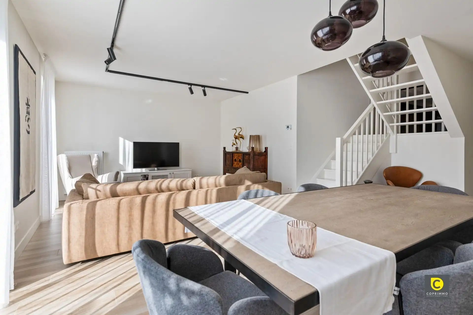 Instapklare 4 slpk woning met tuin op toplocatie! foto 3