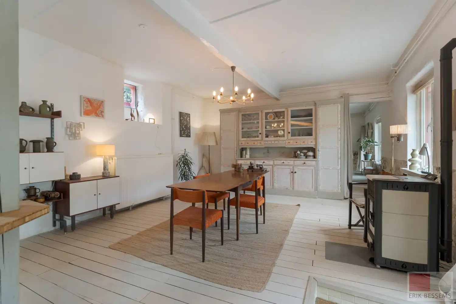 Karaktervolle woning uit 1668, met een bewoonbare oppervlakte van ca. 233 m² op een royaal perceel van 1.837 m² foto 9