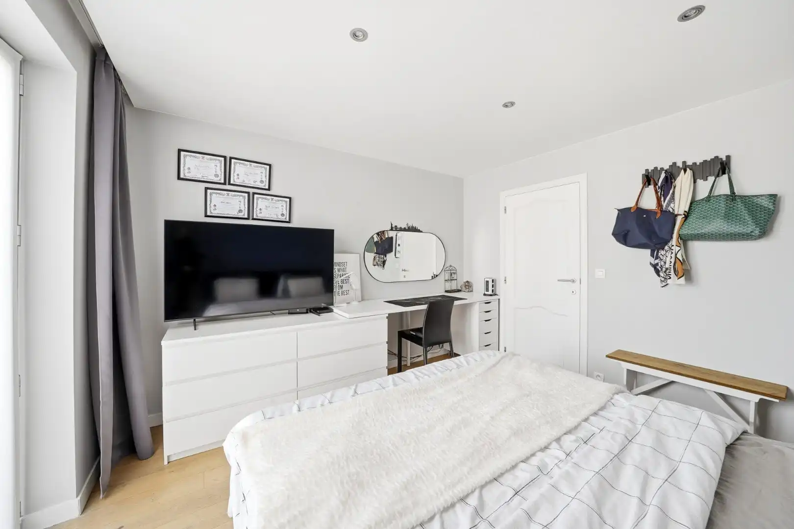 Ruim appartement met 3 slaapkamers, 2 terrassen, garage en staanplaats in Oostende foto 15
